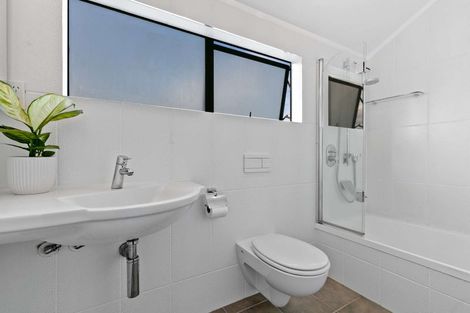 Photo of property in 2 Waitawa Place, Lynmore, Rotorua, 3010