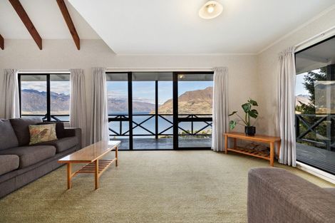 Photo of property in 1 Von Place, Fernhill, Queenstown, 9300