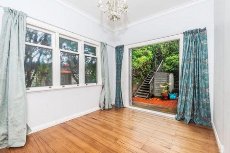 Photo of property in 27 Chesterton Street, Johnsonville, Wellington, 6037