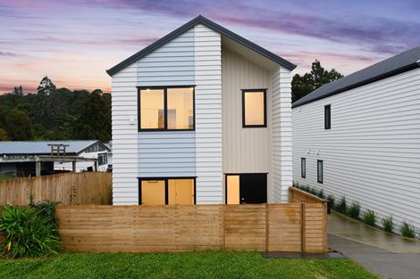 Photo of property in 1/42 Woodside Road, Massey, Auckland, 0614