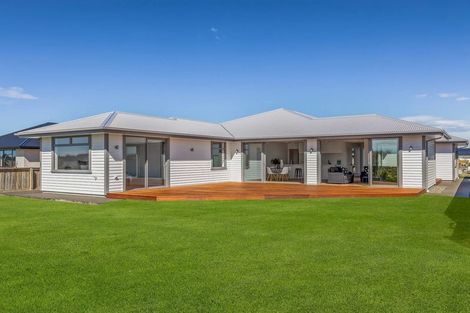 Photo of property in 12 Marangai Drive, Pegasus, 7612