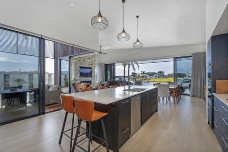 Photo of property in 11 Awatea Drive, Whitianga, 3510