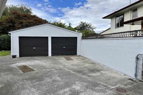 Photo of property in 27 Mokau Place, Terrace End, Palmerston North, 4410