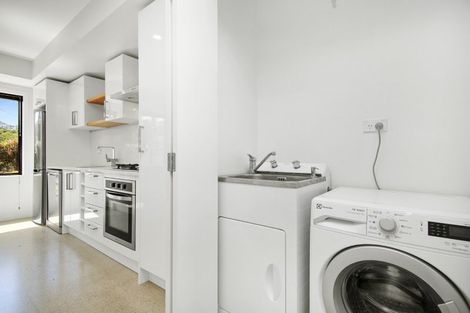 Photo of property in 1/50 Mandalay Terrace, Khandallah, Wellington, 6035
