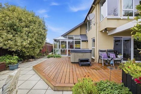 Photo of property in 2/122 Harewood Road, Papanui, Christchurch, 8053