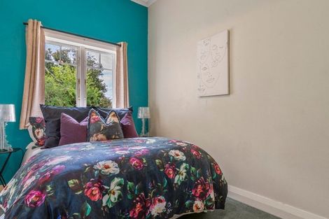 Photo of property in 39 Muir Avenue, Mangere Bridge, Auckland, 2022