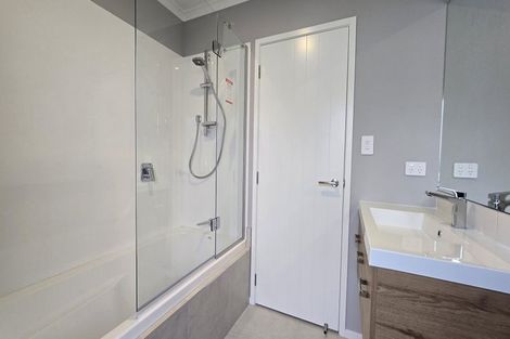 Photo of property in 14 George Yee Place, Taradale, 4112