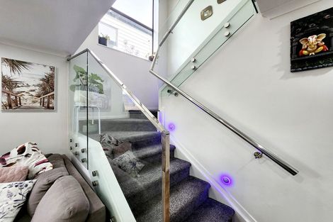 Photo of property in 6c Christmas Road, Manurewa, Auckland, 2102