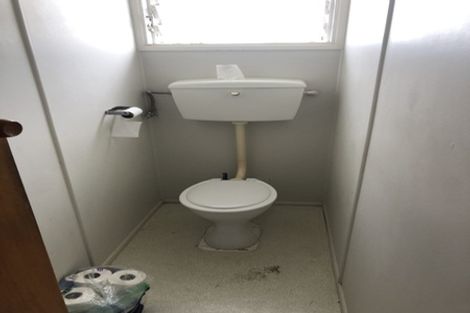 Photo of property in 23 Colwill Road, Massey, Auckland, 0614