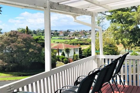 Photo of property in 5 Lendenfeld Drive, Papatoetoe, Auckland, 2025