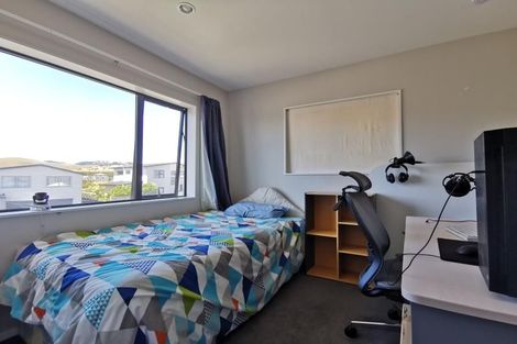 Photo of property in 213 Mark Avenue, Grenada Village, Wellington, 6037