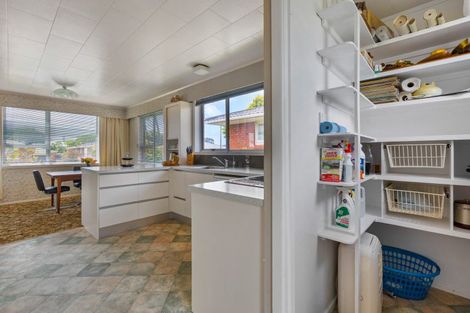 Photo of property in 9 Severn Place, Spotswood, New Plymouth, 4310