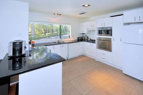 Photo of property in 27 Bushlands Park Drive, Albany, Auckland, 0632