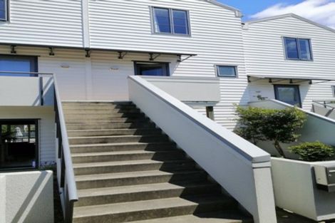 Photo of property in 3/5 Carolina Place, Albany, Auckland, 0632