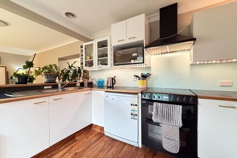 Photo of property in 12 Tirangi Road, Rongotai, Wellington, 6022
