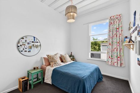 Photo of property in 27 Neeve Road, Taradale, Napier, 4112
