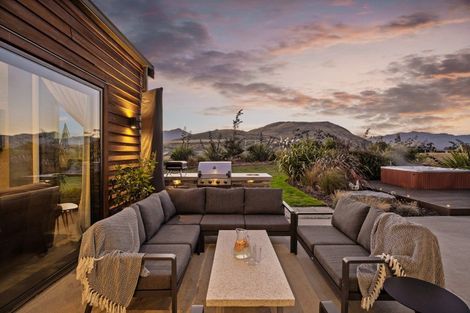 Photo of property in 60 Cunninghams Drive, Jacks Point, Queenstown, 9371