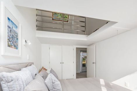 Photo of property in 25 Oakpark Place, West Harbour, Auckland, 0618