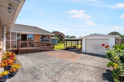 Photo of property in 11 Moor Avenue, Te Atatu Peninsula, Auckland, 0610
