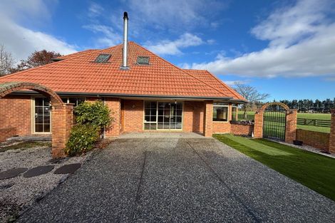 Photo of property in 118 Waimakariri Road, Harewood, Christchurch, 8051