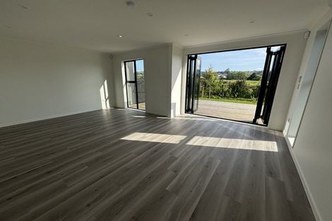 Photo of property in 17 Waikaha Street, Pokeno, 2472