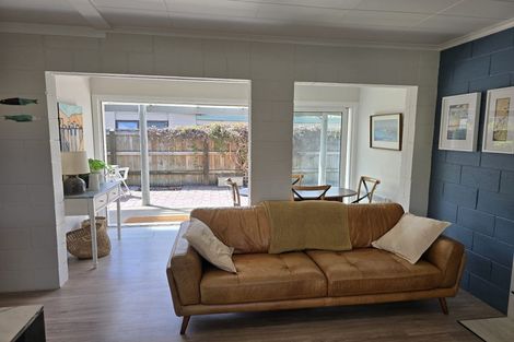 Photo of property in 10 Orchard Street, Clyde, 9330