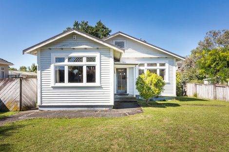 Photo of property in 28 Karina Terrace, Roslyn, Palmerston North, 4414