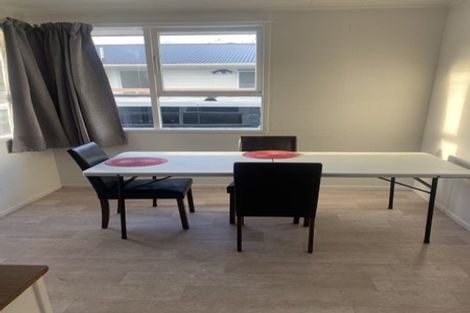 Photo of property in 37 Gossamer Drive, Pakuranga Heights, Auckland, 2010