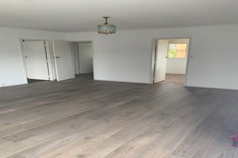 Photo of property in 2/70 Bentley Avenue, Glenfield, Auckland, 0629