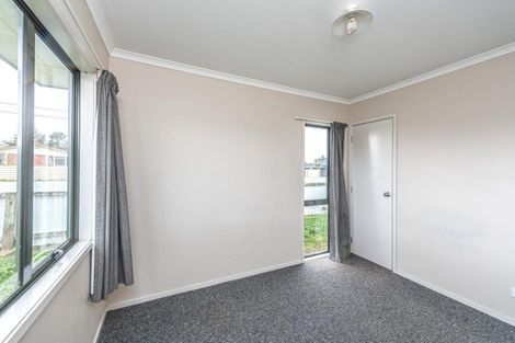 Photo of property in 17 Waitai Street, Castlecliff, Whanganui, 4501