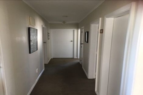 Photo of property in 47 Luckens Road, West Harbour, Auckland, 0618