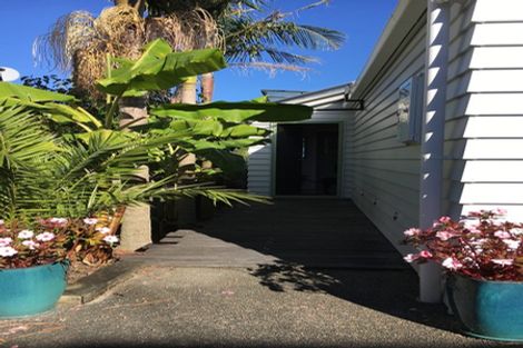 Photo of property in 1/4 Richards Avenue, Forrest Hill, Auckland, 0620