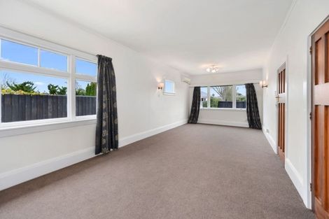 Photo of property in 24 Plynlimon Road, Fendalton, Christchurch, 8052