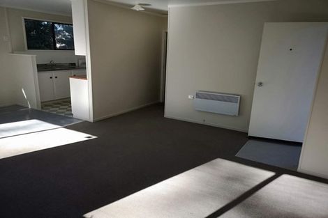 Photo of property in 90 Kemp Road, Massey, Auckland, 0614