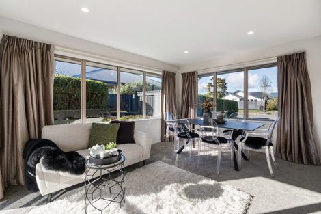 Photo of property in 6 Belgrave Close, Halswell, Christchurch, 8025