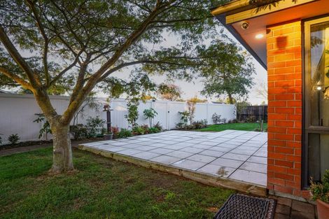 Photo of property in 1 Lowe Place, Rangiora, 7400