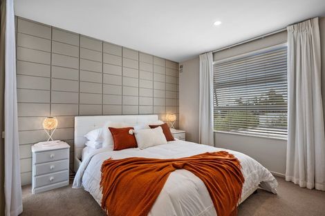 Photo of property in 67 Kittiwake Drive, Schnapper Rock, Auckland, 0632