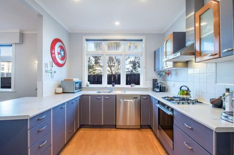 Photo of property in 19 Palm Avenue, Lyall Bay, Wellington, 6022