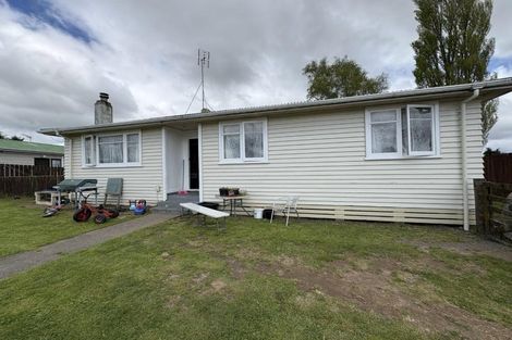 Photo of property in 16 Saint Andrews Drive, Tokoroa, 3420
