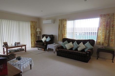 Photo of property in 147 Tukapa Street, Westown, New Plymouth, 4310