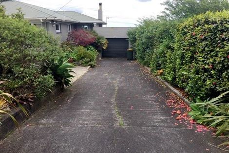 Photo of property in 75 Don Buck Road, Massey, Auckland, 0614