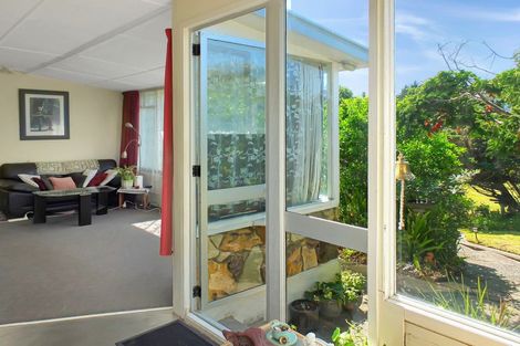 Photo of property in 18 Brown Terrace, Foxton Beach, Foxton, 4815