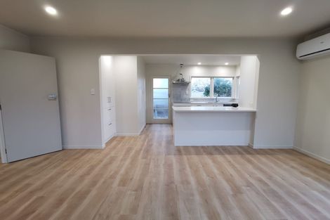 Photo of property in 7a/2 Corrella Road, Belmont, Auckland, 0622