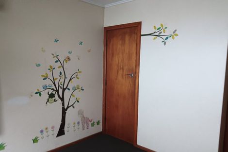 Photo of property in 2 Epsom Way, Karori, Wellington, 6012