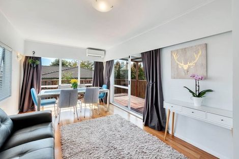 Photo of property in 1 Newington Road, Henderson, Auckland, 0612