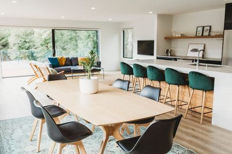 Photo of property in 6 Bright Way, Lower Vogeltown, New Plymouth, 4310