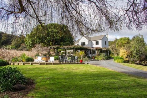 Photo of property in 420 Mangakura Road, Helensville, 0875