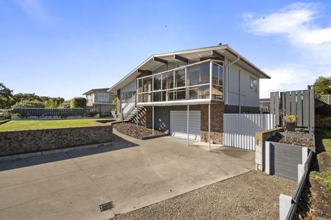 Photo of property in 2 Palliser Place, Milson, Palmerston North, 4414