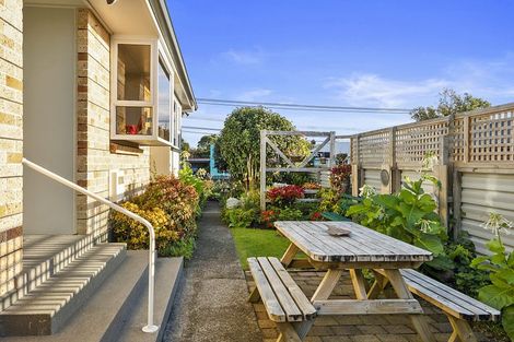 Photo of property in 275 Carrington Street, Vogeltown, New Plymouth, 4310