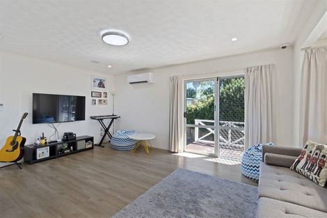 Photo of property in 1/10 May Avenue, Te Atatu South, Auckland, 0610